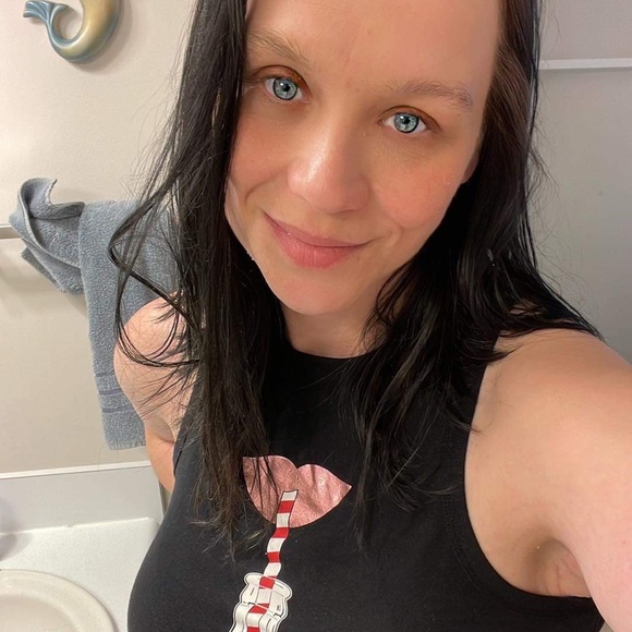 Meet your Posher, Jessica - Picture 6 of 8